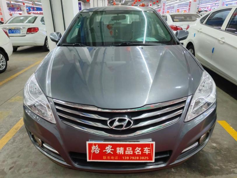r1014997-hyundai-celesta-2012_0