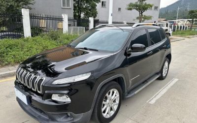 r1015024-jeep-cherokee-2016_0