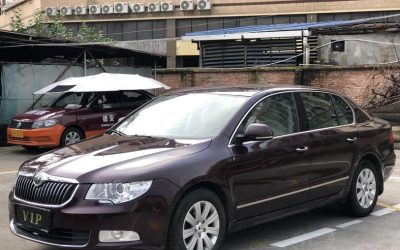 r1015065-skoda-superb-2013_0