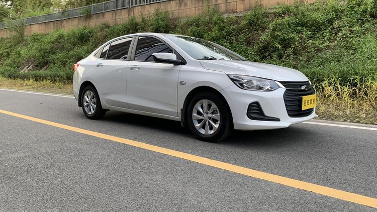 r1015079-chevrolet-cavalier-2022_0