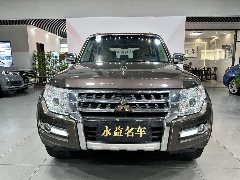 r1015087-mitsubishi-pajero-2020_0