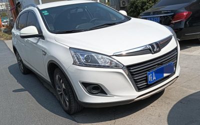 r1015139-luxgen-u6-suv-2015_0