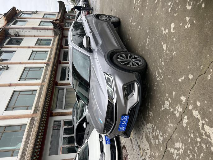 r1015149-geely-coolray-2020_0