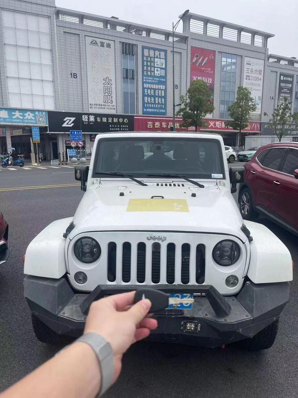 r1015156-jeep-wrangler-2015_0