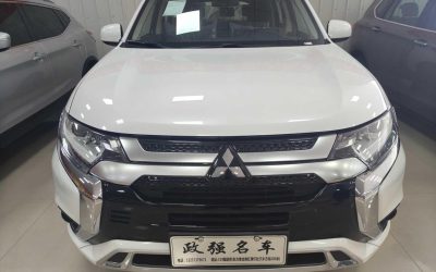 r1015178-mitsubishi-outlander-2023_0