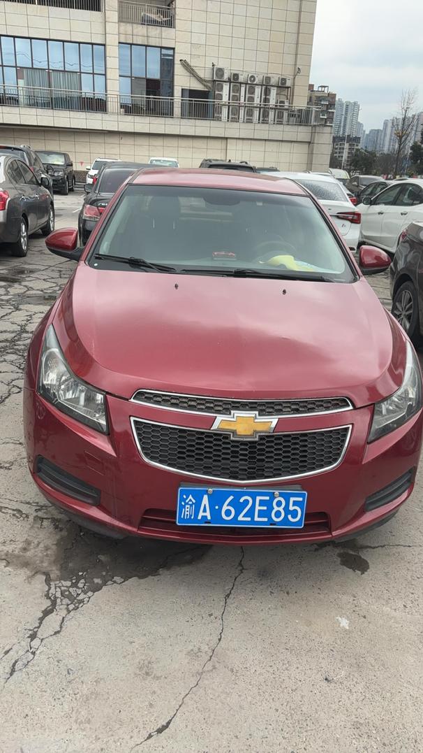 r1015210-chevrolet-cruze-2011_0