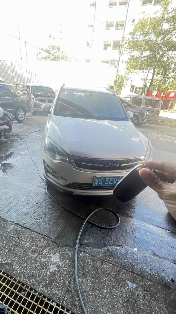 r1015250-zotye-damy-x5-2016_0