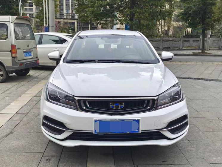 r1015284-geely-emgrand-2018_0