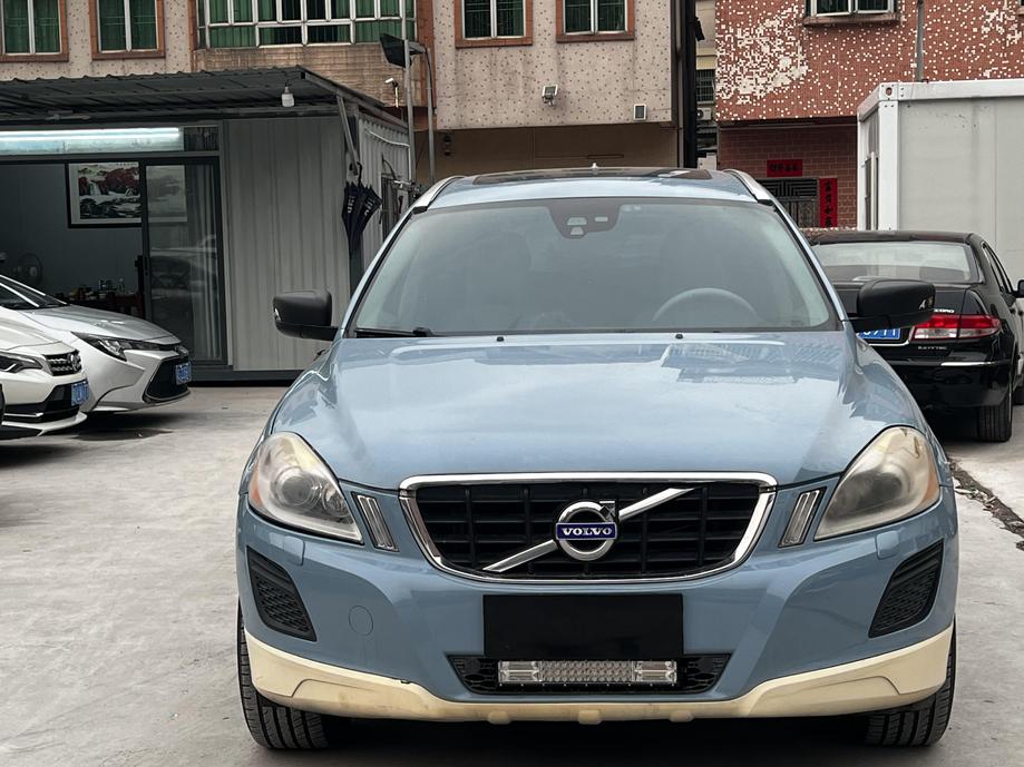 r1015296-volvo-xc60-2011_0