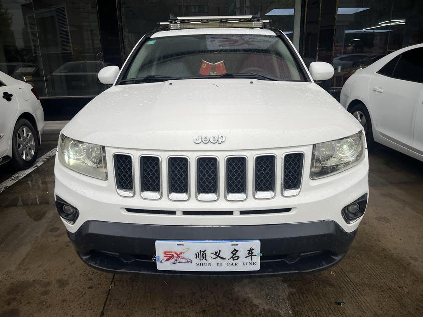 r1015385-jeep-compass-2016_0