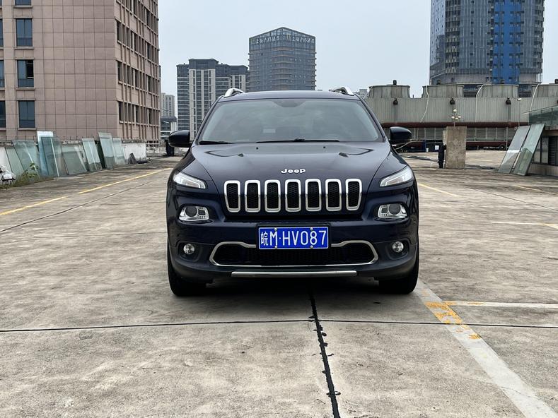 r1015386-jeep-cherokee-2016_0