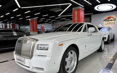 r1015392-rolls-royce-phantom-2013_0