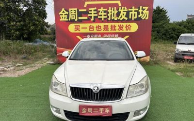 r1015483-skoda-octavia-2014_0