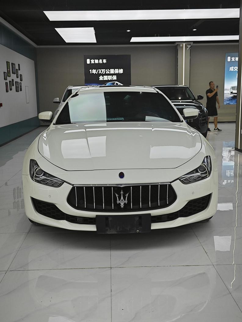 r1015493-maserati-ghibli-2020_0