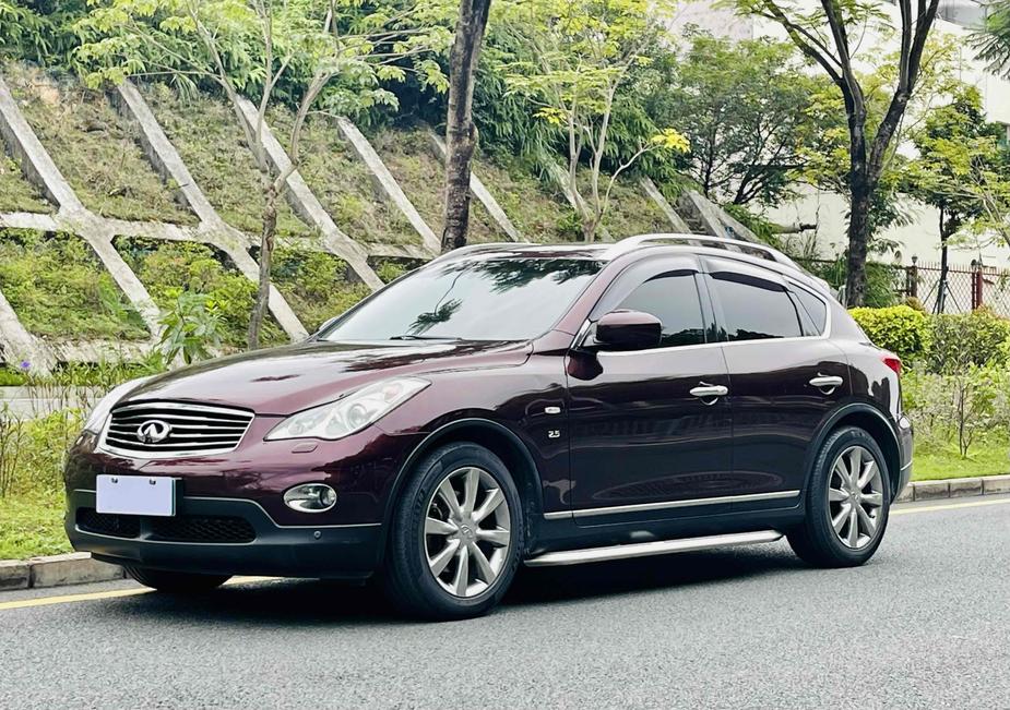 r1015496-infiniti-qx50-2014_0