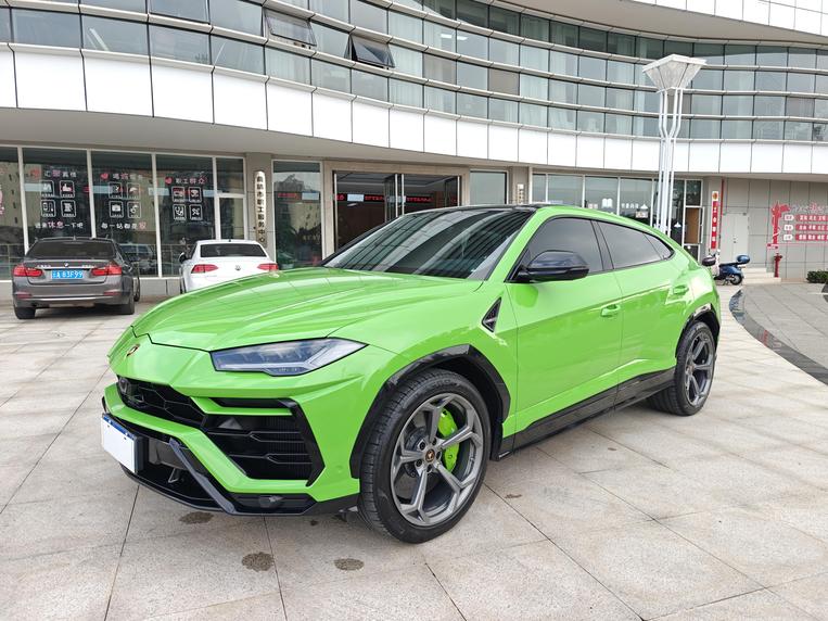 r1015678-lamborghini-urus-2019_0