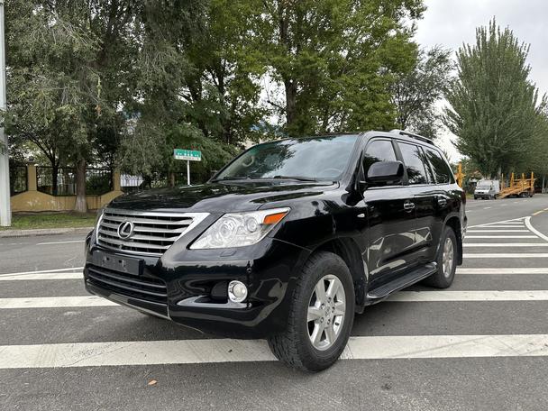 r1015698-lexus-lx-2010_0