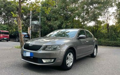 r1015744-skoda-octavia-2015_0