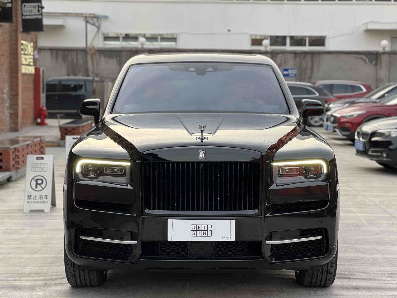r1015764-rolls-royce-cullinan-2020_0