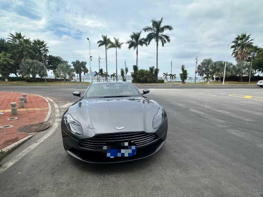 r1015819-aston-martin-db11-2022_0
