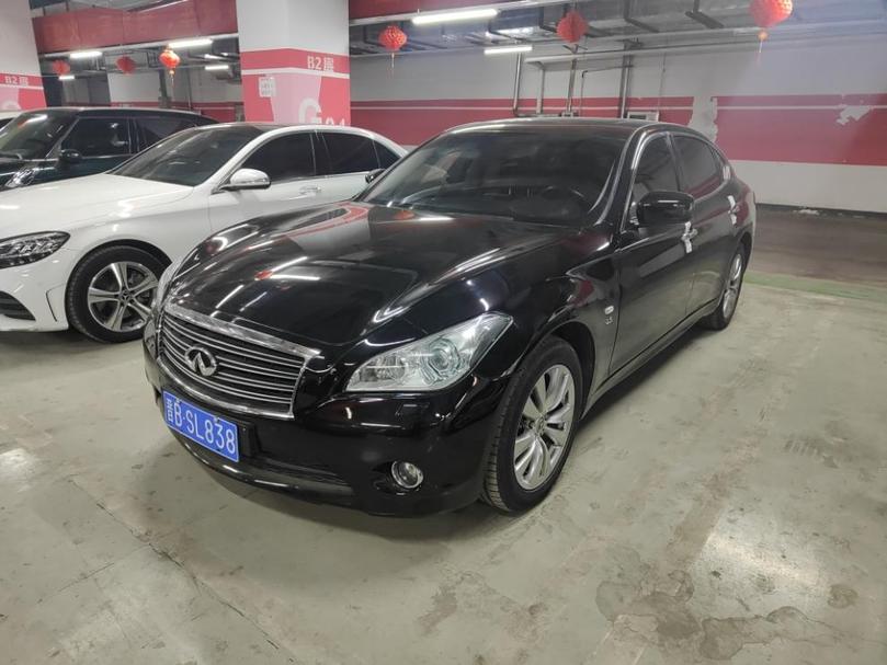 r1015880-infiniti-q70-2014_0