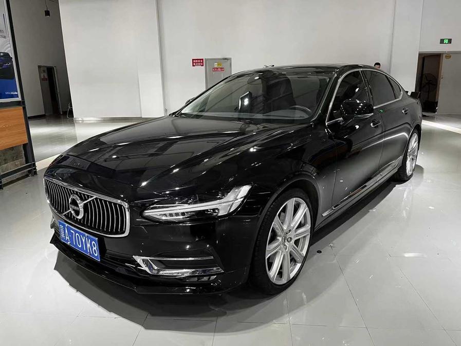 r1015919-volvo-s90-2018_0