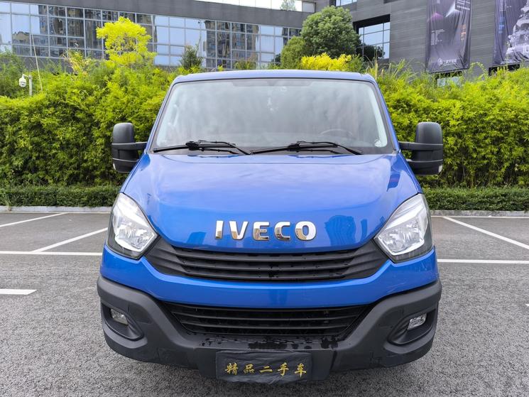 r1015952-iveco-daily-2018_0