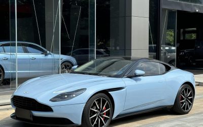 r1015973-aston-martin-db11-2018_0