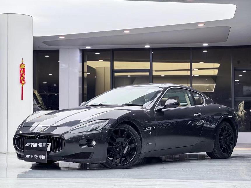 r1015976-maserati-granturismo-2008_0