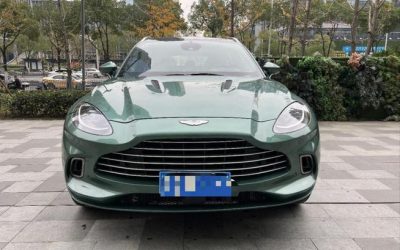 r1015988-aston-martin-dbx-2022_0