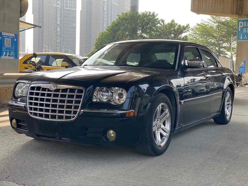 r1015998-chrysler-300c-2005_0