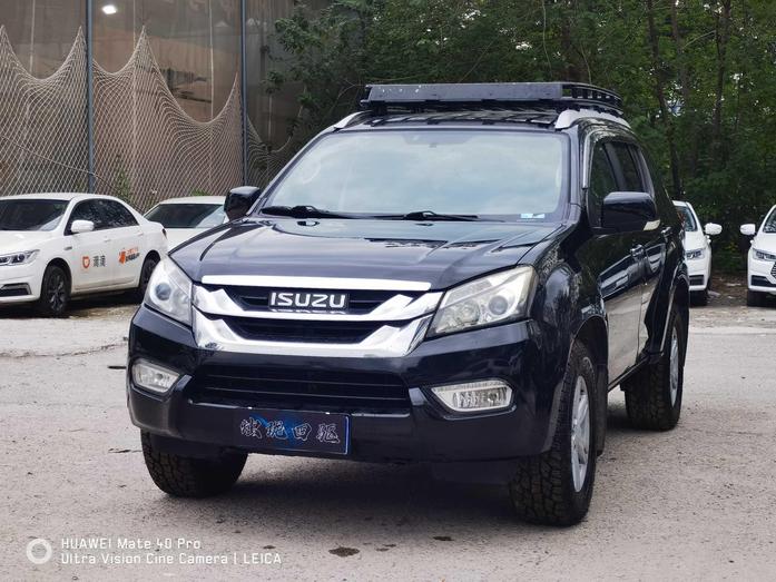 r1016018-isuzu-mu-x-2017_0