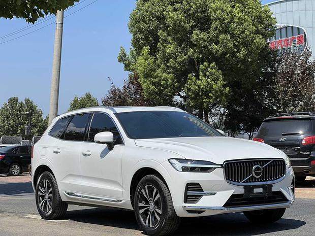 r1016028-volvo-xc60-2023_0