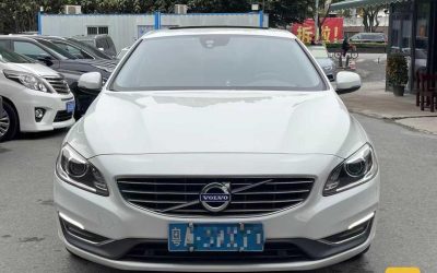 r1016060-volvo-s60-2015_0