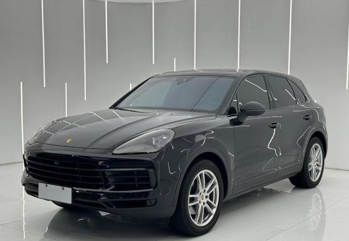 r217740-porsche-cayenne-2022_0
