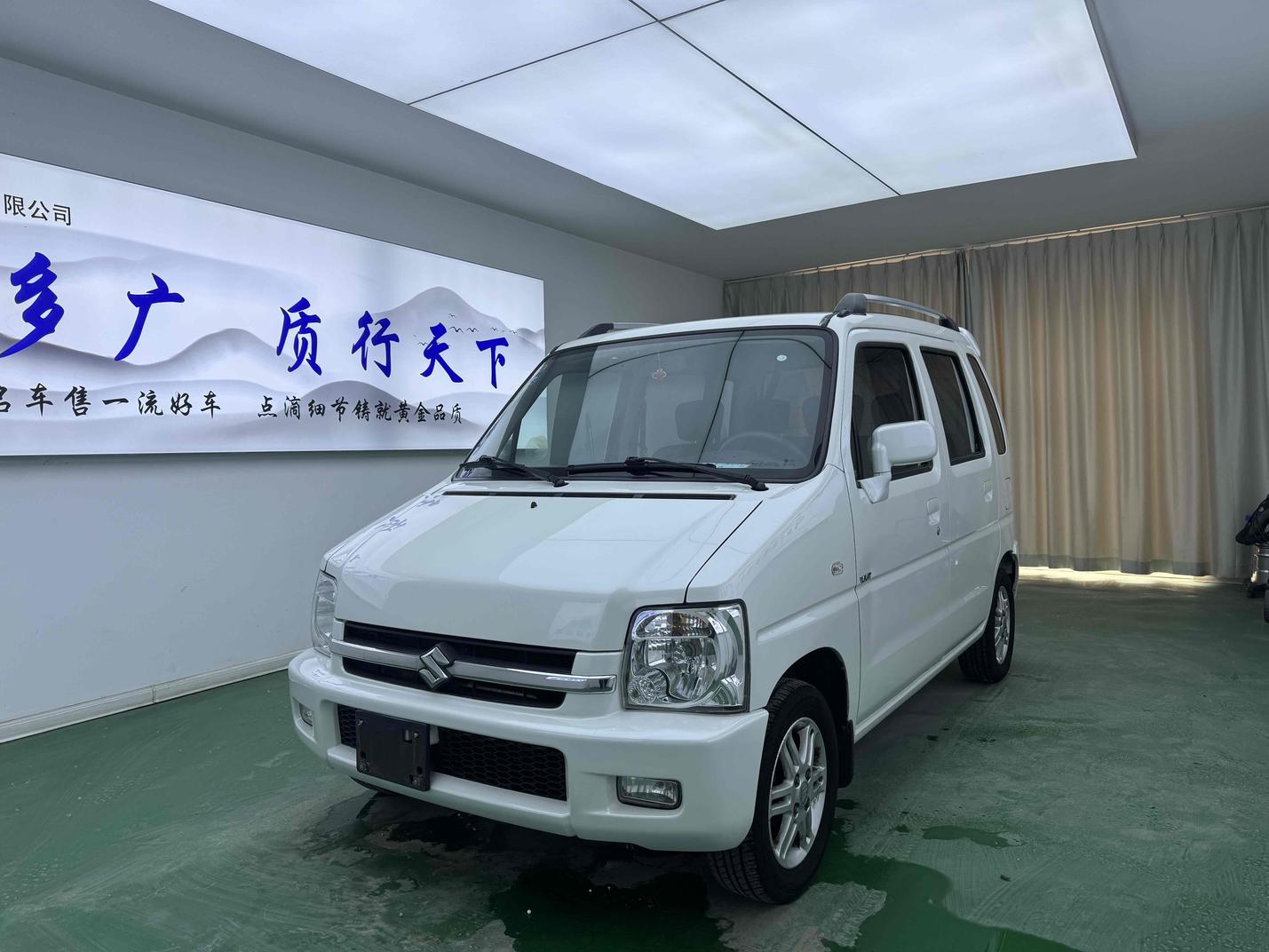 r217931-suzuki-wagon-r-2017_0