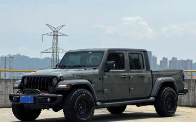 r218820-jeep-gladiator-2023_0