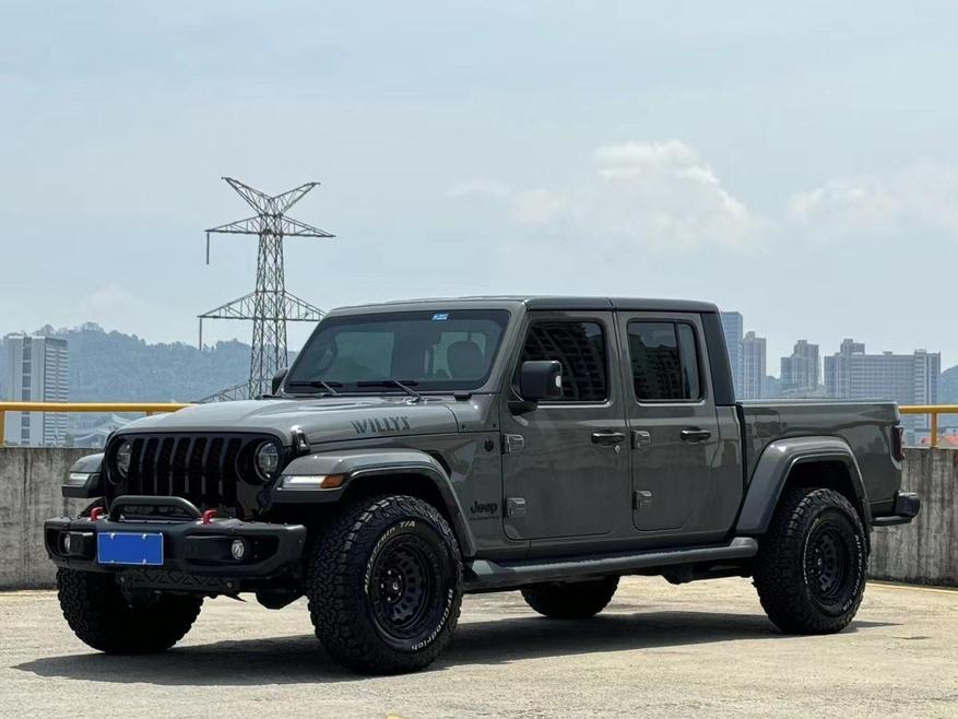 r218820-jeep-gladiator-2023_0