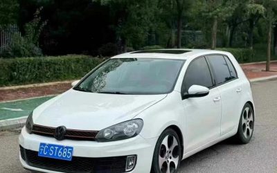 r1013187-volkswagen-golf-2012_0