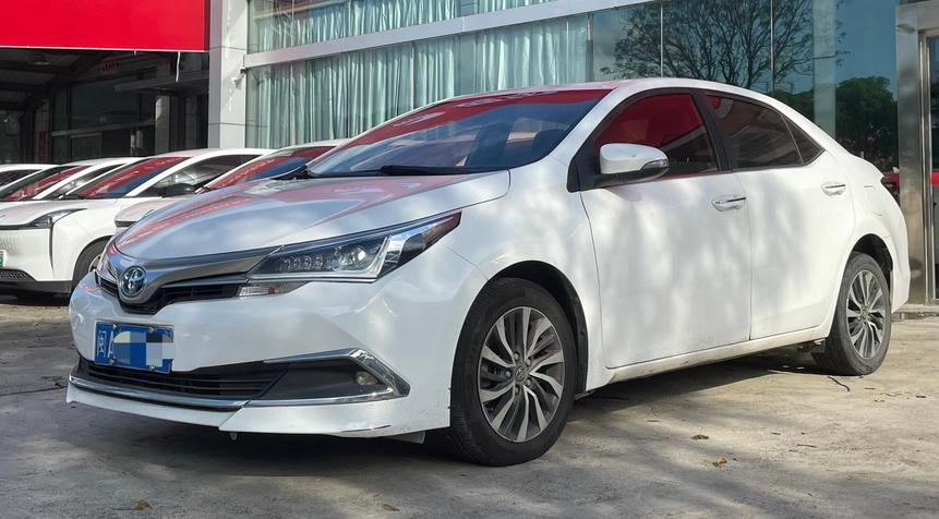 r1013227-toyota-corolla-2018_0