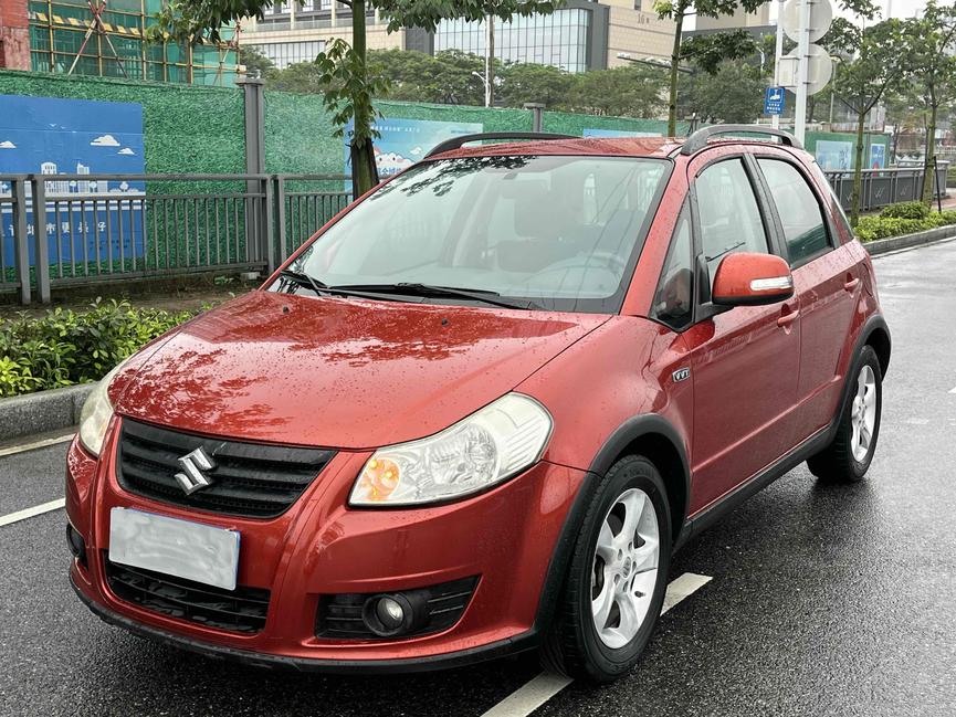 r1013256-suzuki-sx4-2013_0