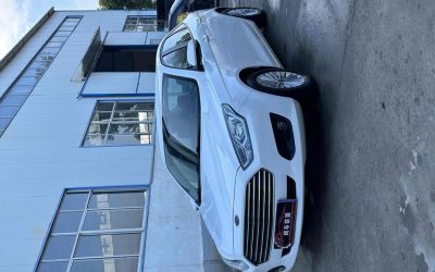 r1013517-ford-escort-2014_0