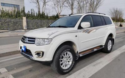 r1013531-mitsubishi-pajero-sport-2014_0