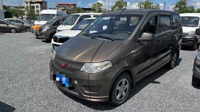 r1013561-wuling-hongguang-2016_0