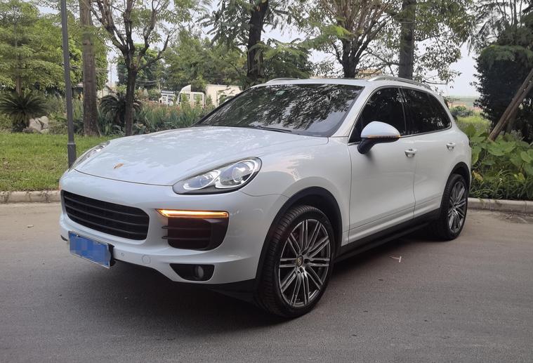r1013605-porsche-cayenne-2017_0