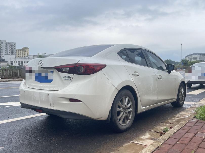 r1013657-mazda3-axela-2016_0