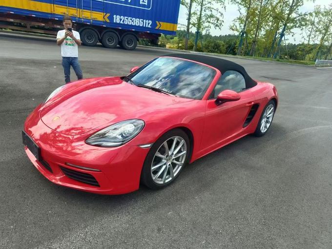 r1013713-porsche-718-2017_0