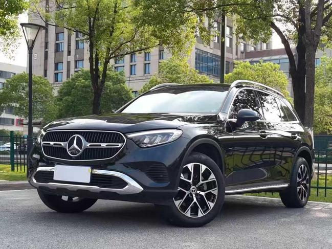 r1013732-mercedes-benz-glc-2023_0
