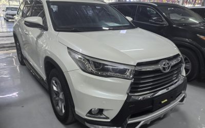 r1013831-toyota-highlander-2017_0