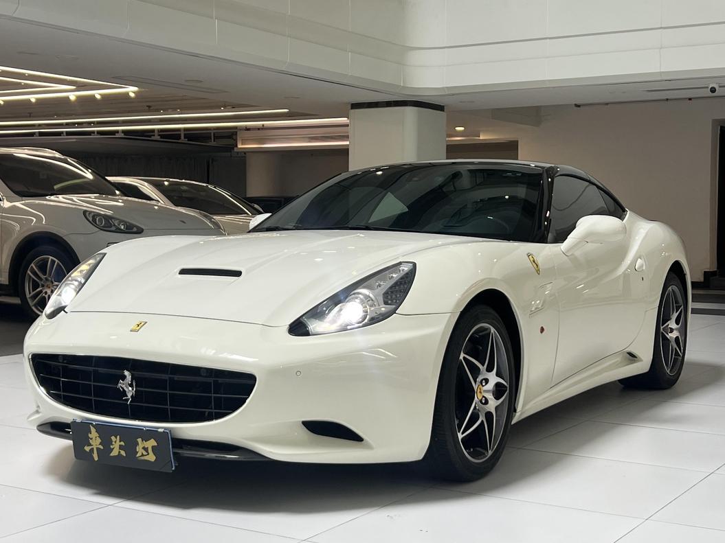 r1013844-ferrari-california-t-2013_0